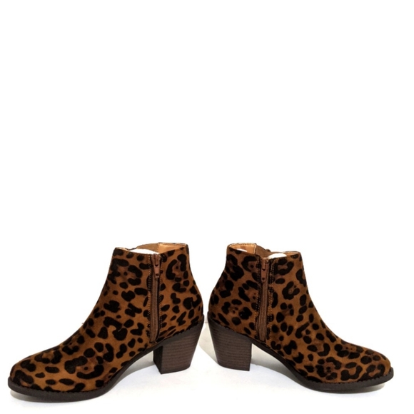 Leopard Heel Ankle Booties - Picture 5 of 7